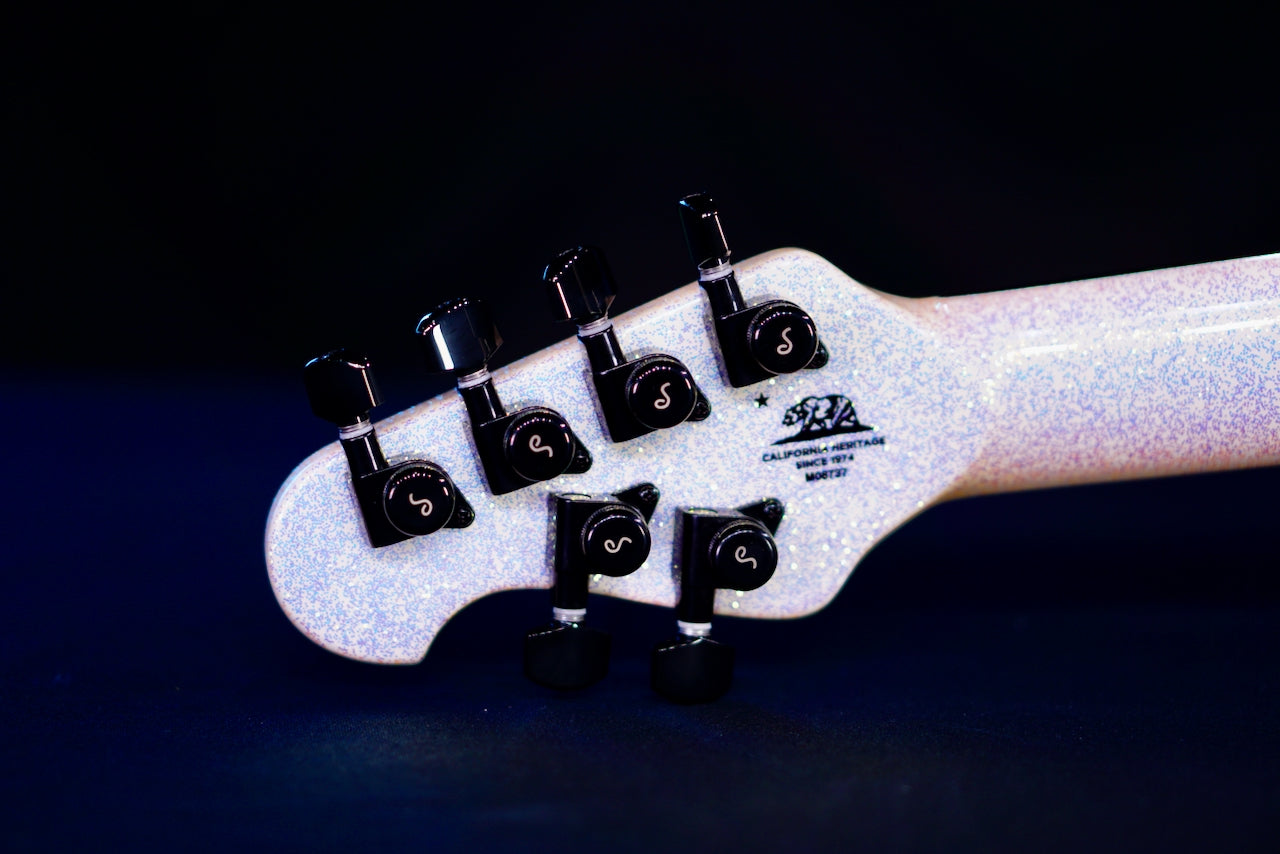 Ernie Ball Music Man Majesty Her Majesty's Request 6 M08737