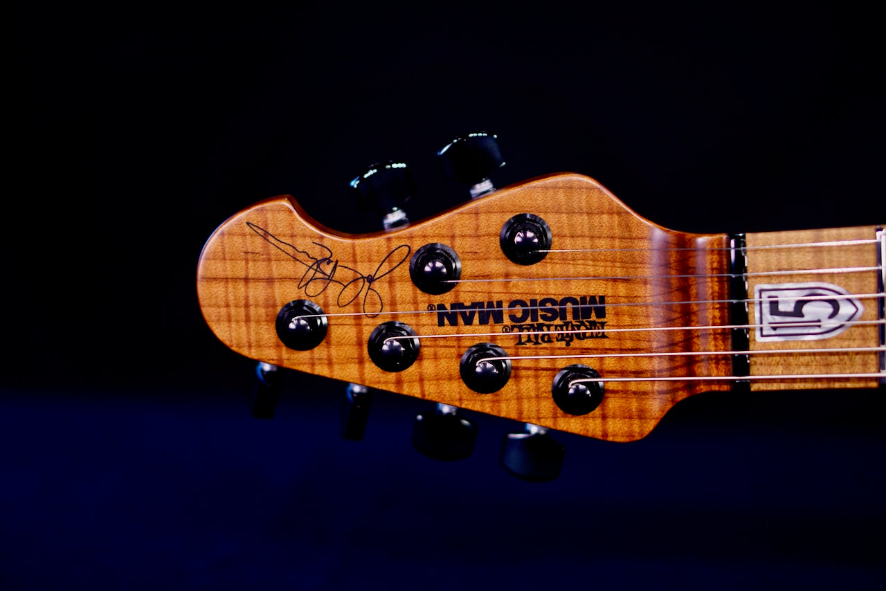 Ernie Ball Music Man JP15 Ultramarine Quilt H07657