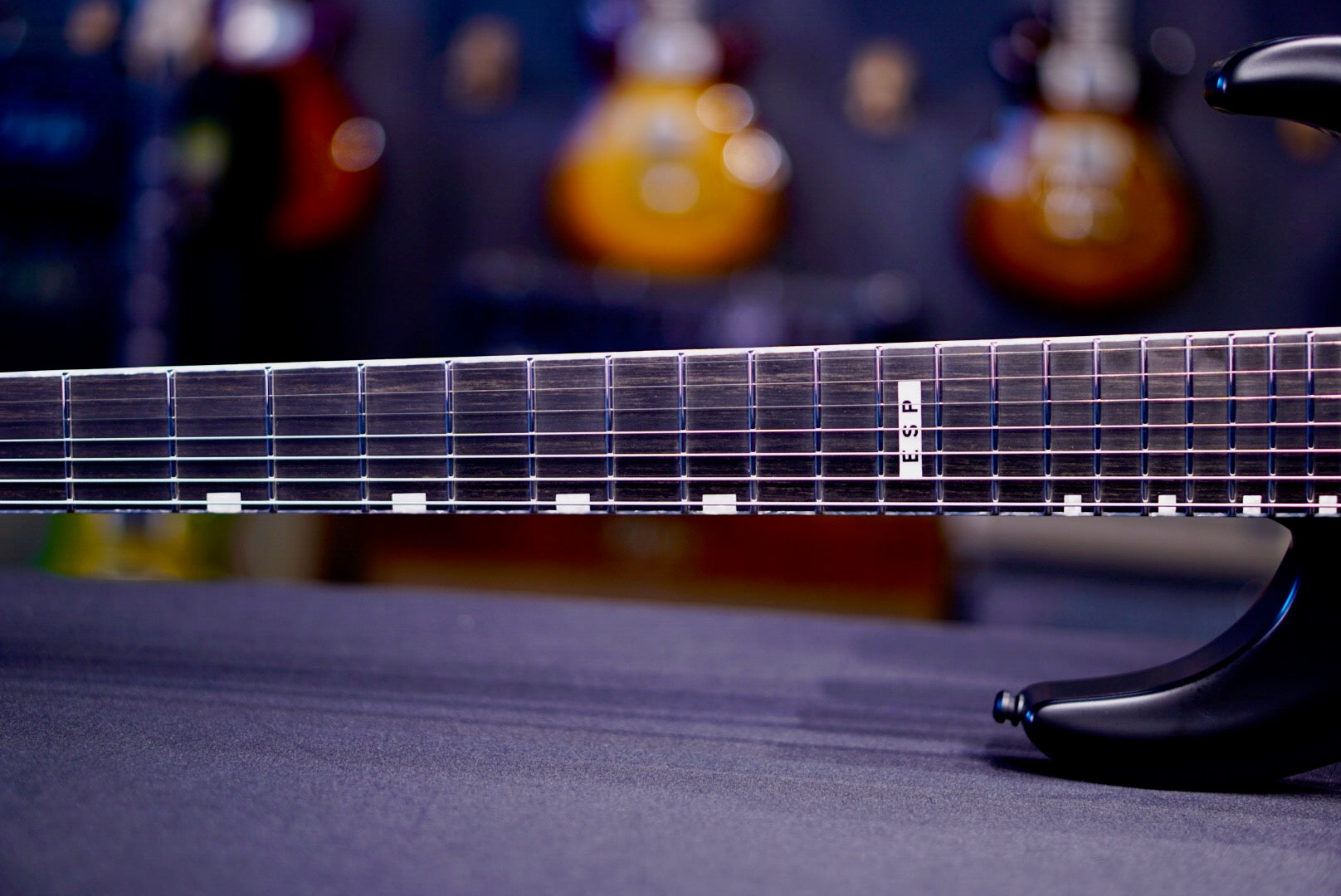 ESP E-II Horizon NT-7B Hipshot Black satin ES0270263