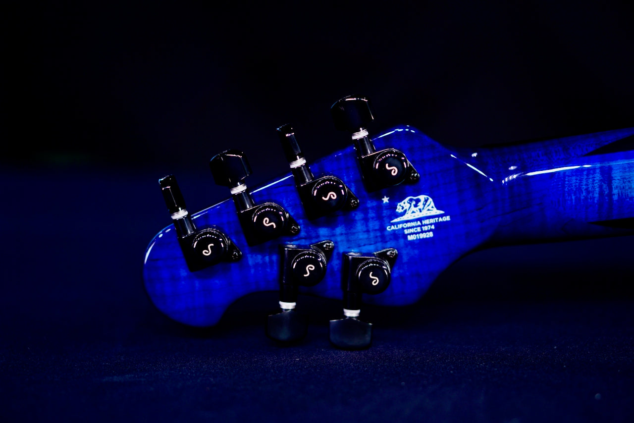 Ernie Ball Music Man Majesty Blue Ink BFR M019928