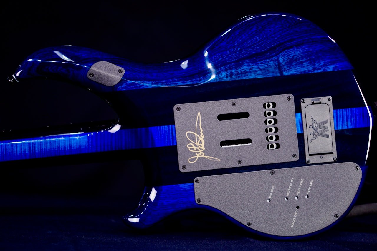 Ernie Ball Music Man Majesty Blue Ink BFR M019928