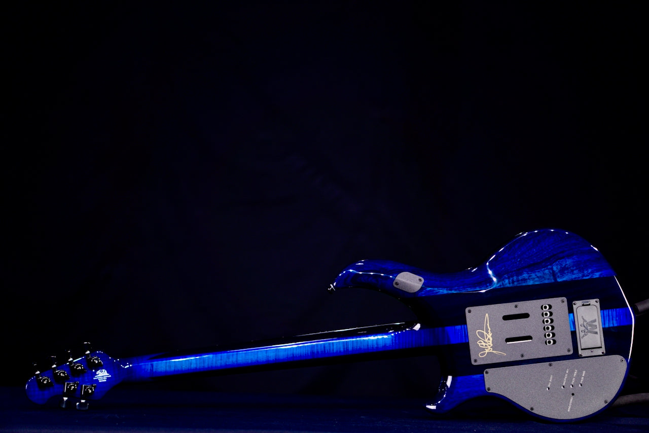 Ernie Ball Music Man Majesty Blue Ink BFR M019928