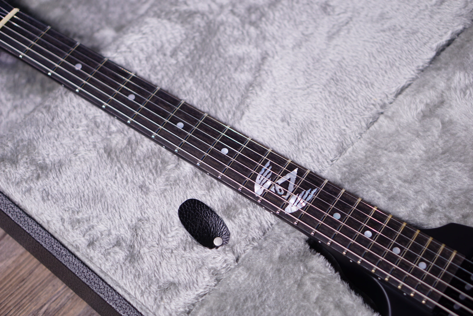ESP Vulture James Hetfield Black Satin EJHV0241