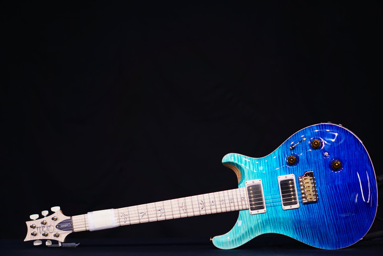 PRS Custom 24 Piezo Wood Library Artist Neck Blue Fade 0405762