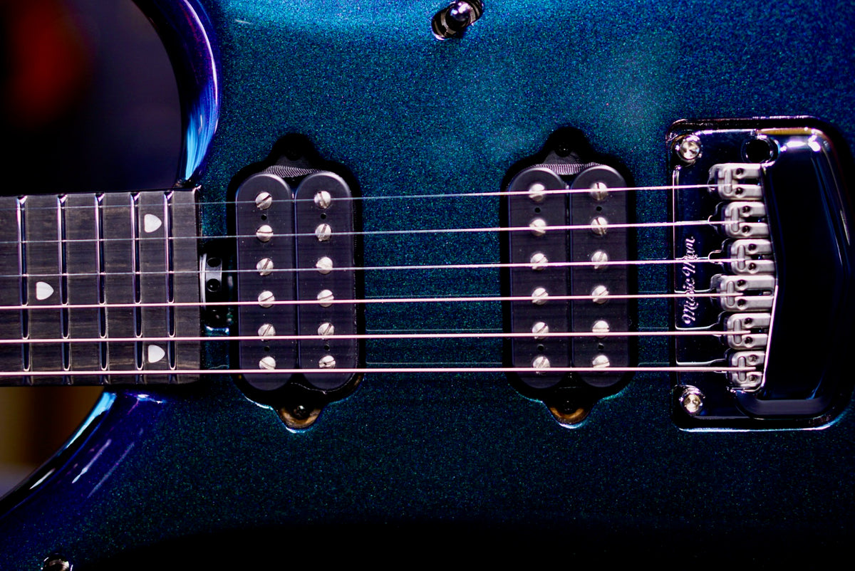 Ernie Ball Music Man Majesty Premium Select -Mystic Dream M021379
