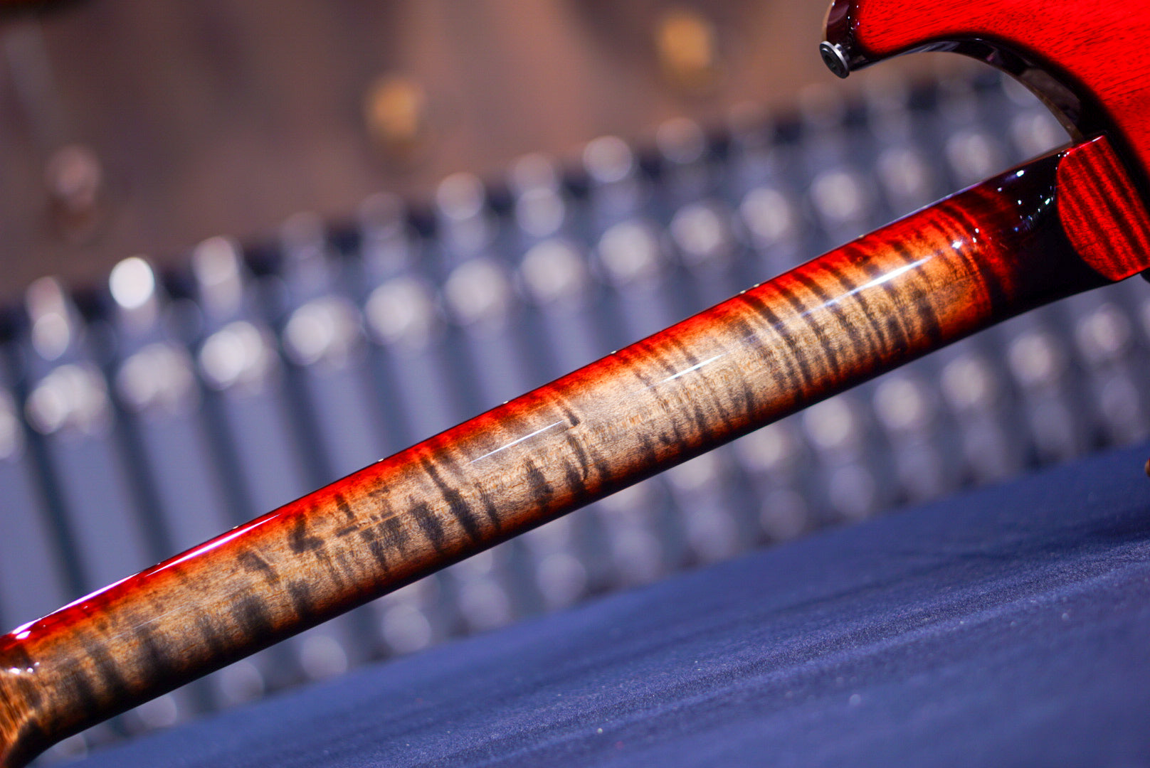 PRS Custom 24 charcoal cherry w stained flame neck 241400