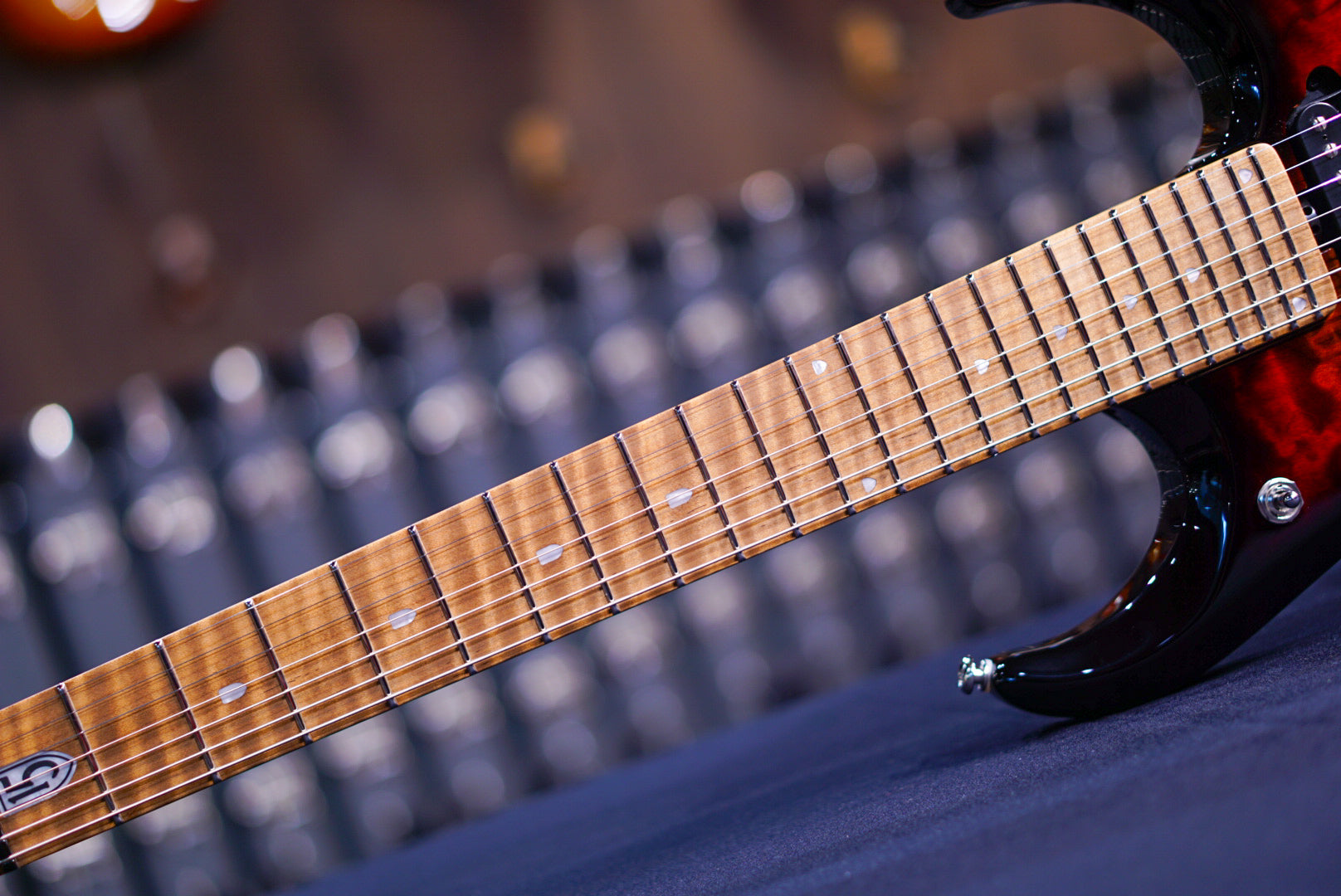 Ernie Ball Musicman JP 15 7 string Quilt tiger eye k04949