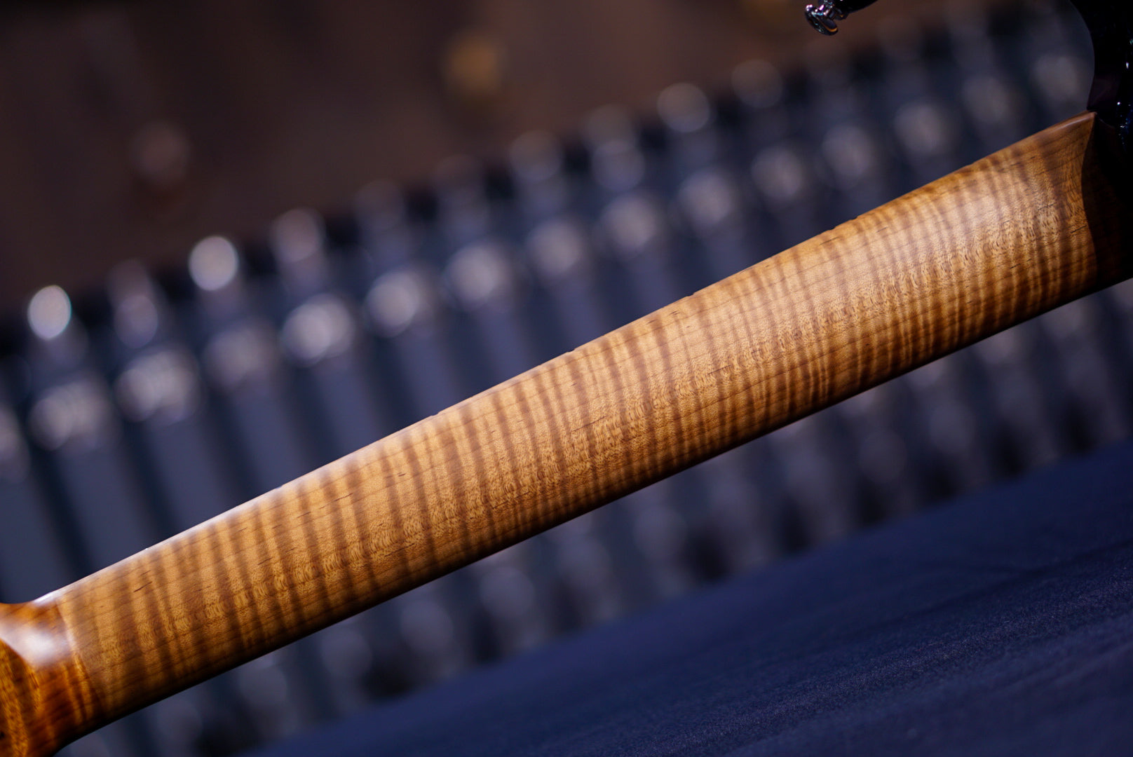 Ernie Ball Music Man JP 15 7 string flame Nebula K02779