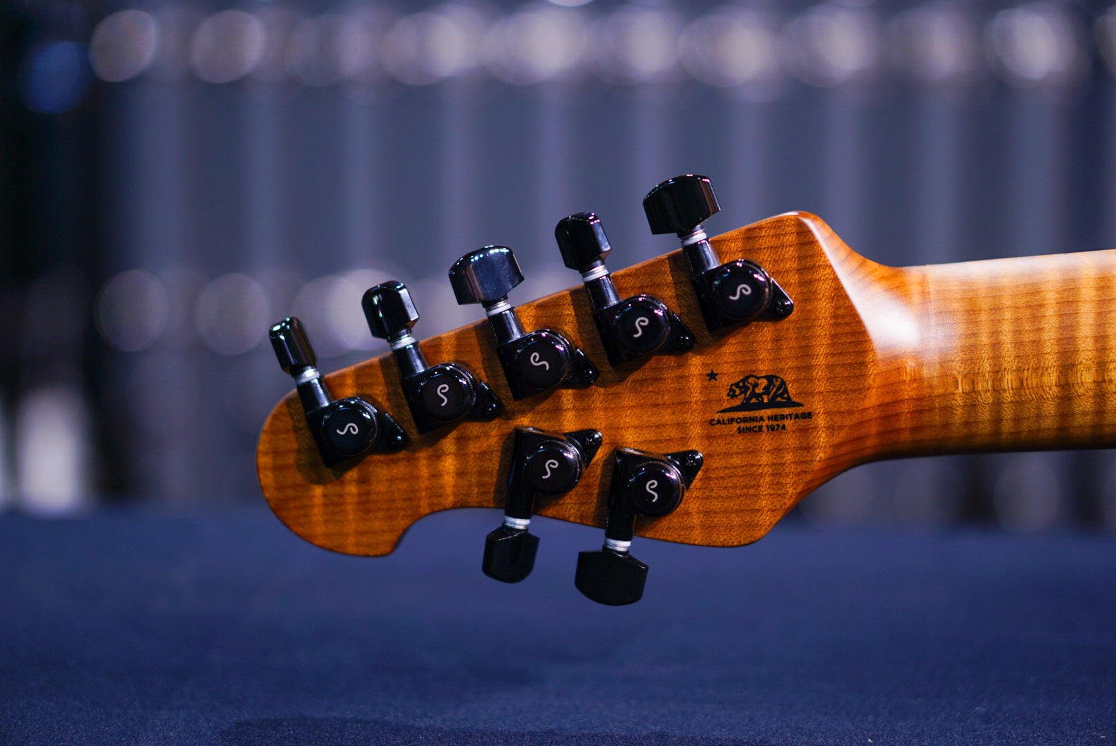 ERNIE BALL MUSICMAN JP 15 7 STRING TRANS BLACK QUILT TOP K03268