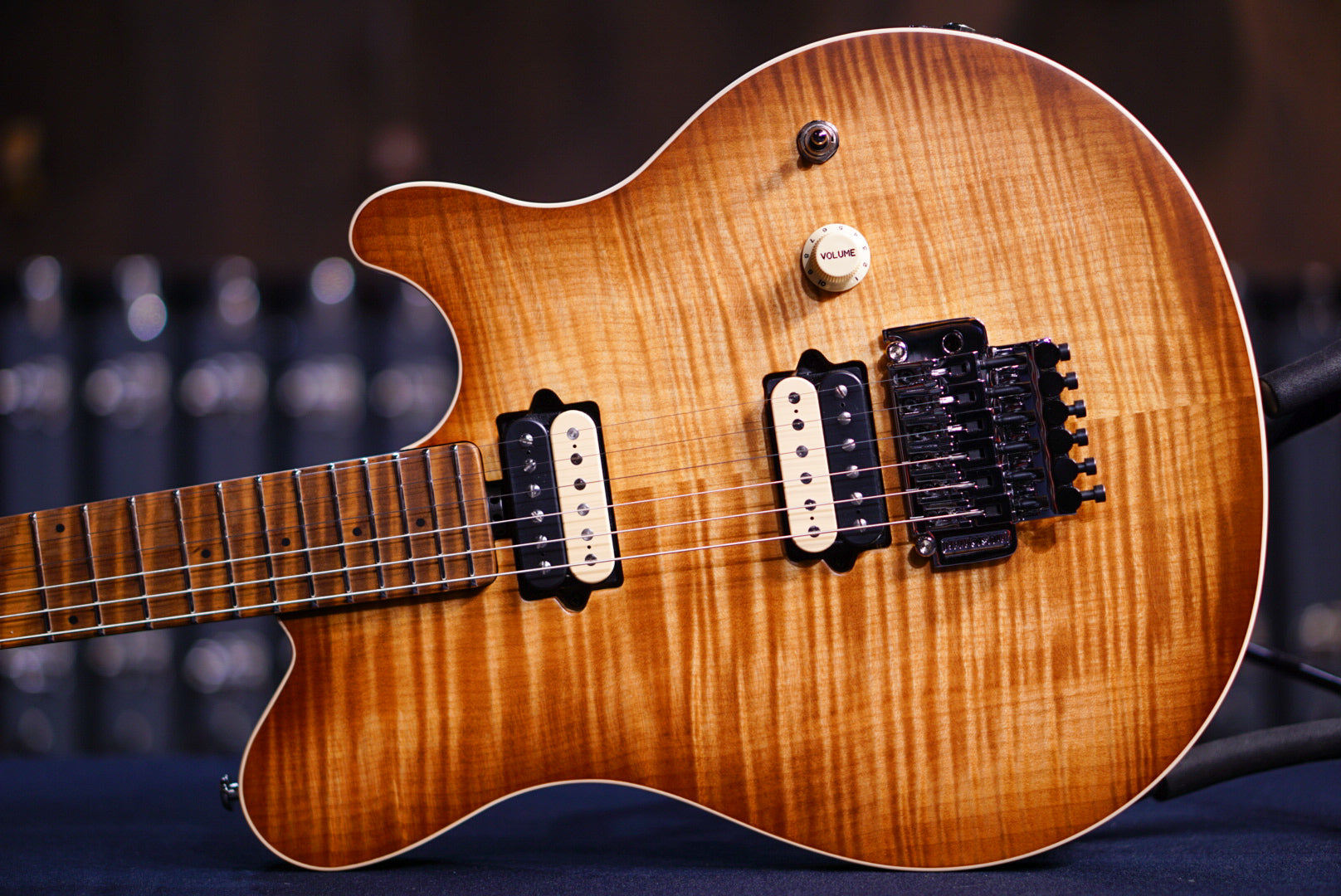 Ernie Ball Music Man Axis honey pot Flame H06544