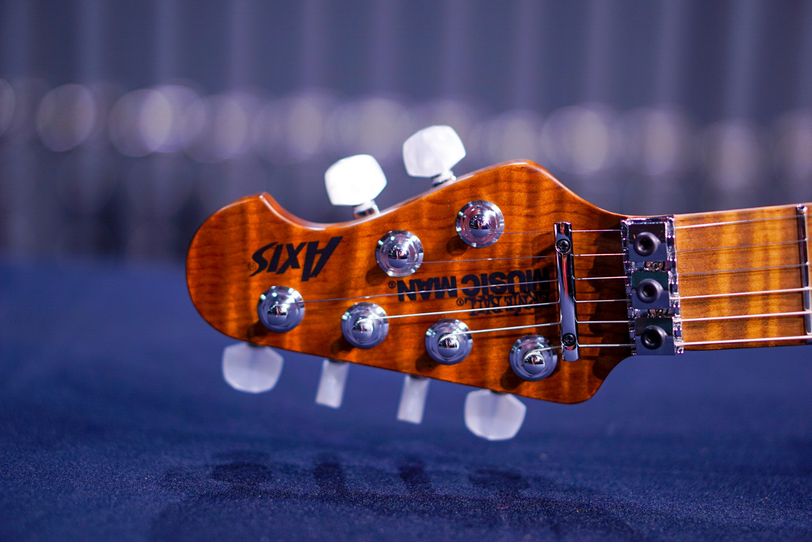 Ernie Ball Music Man Axis honey pot Flame H06544