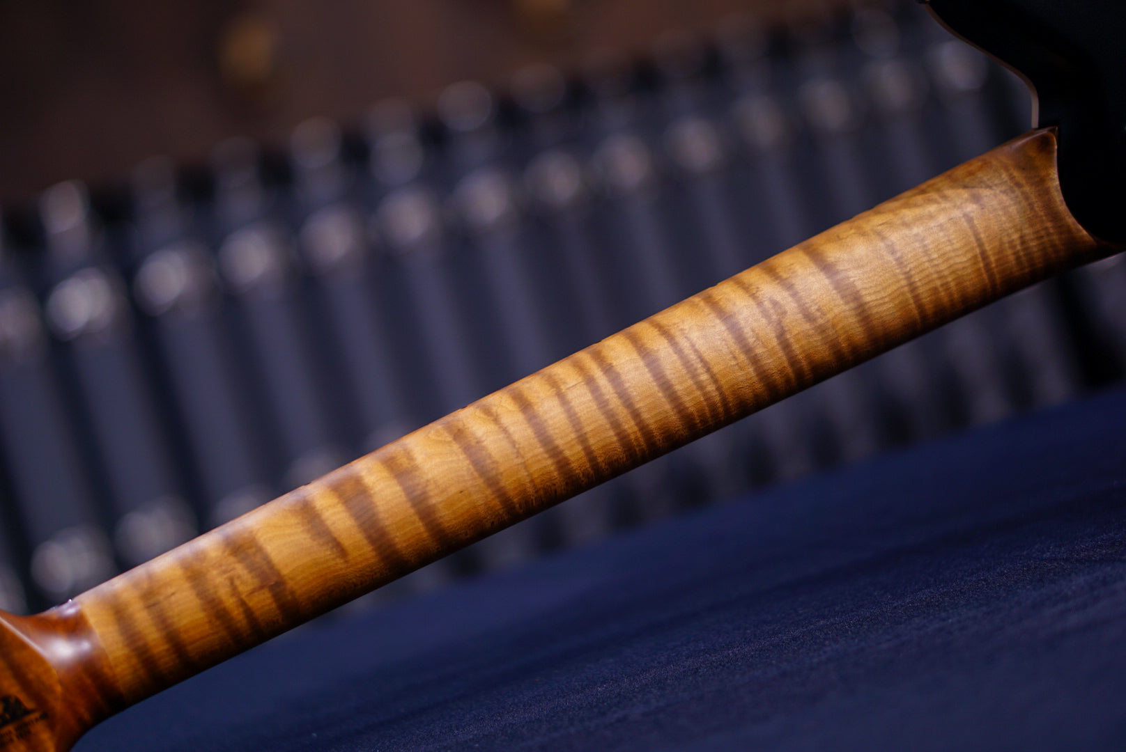 Ernie Ball Music Man Axis honey pot Flame H06544