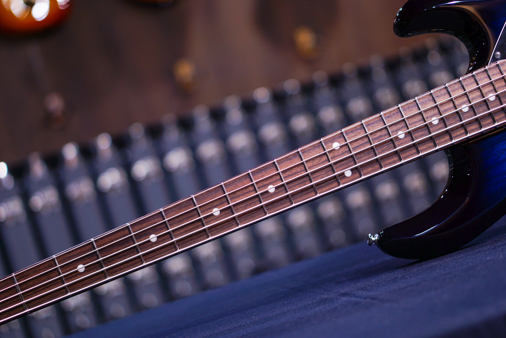 Ernie Ball Music Man StingRay Special 5 HH Pacific Blue Burst K02700