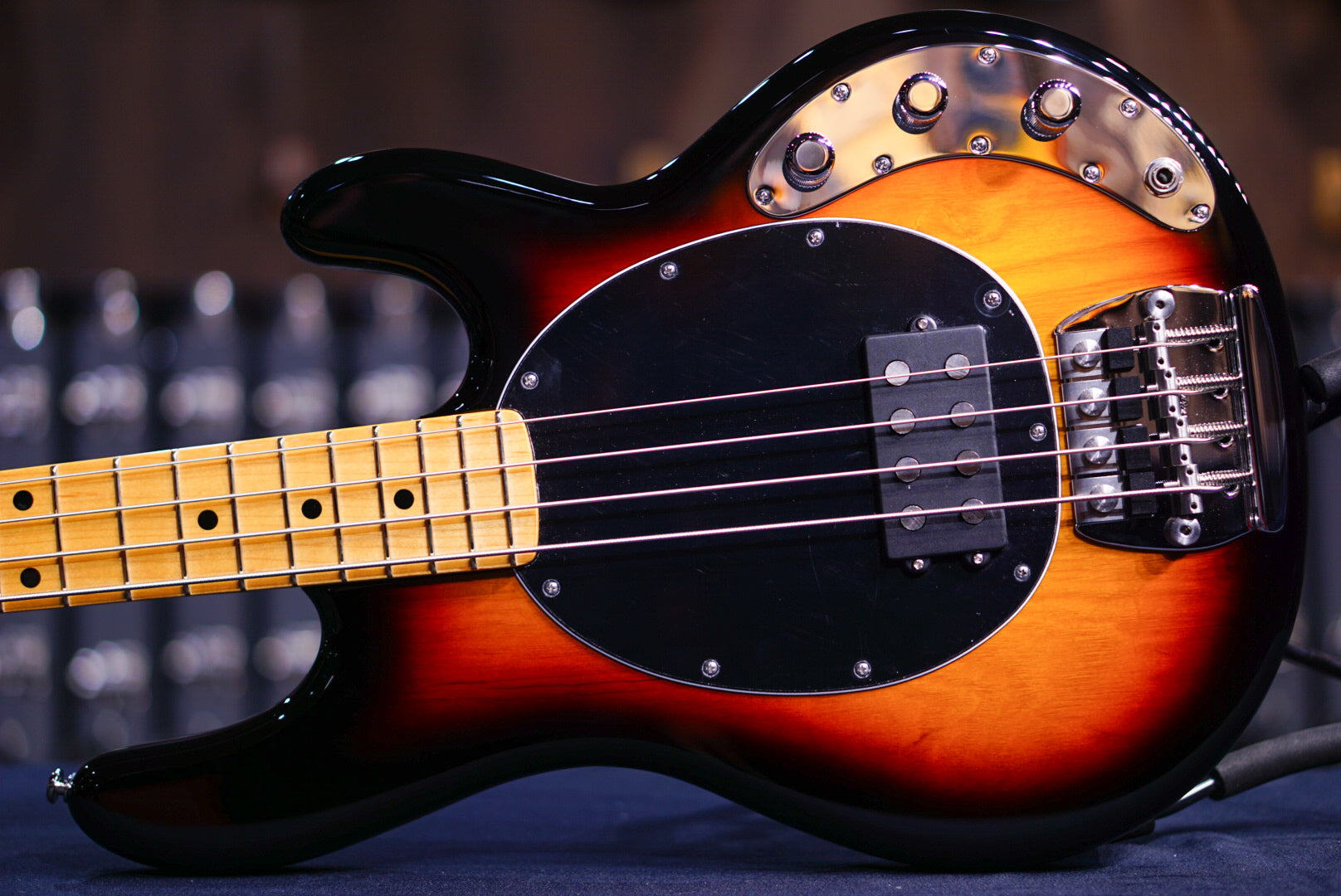 Ernie Ball Music Man Retro '70s StingRay 4 Bass Vintage Burst CB00481