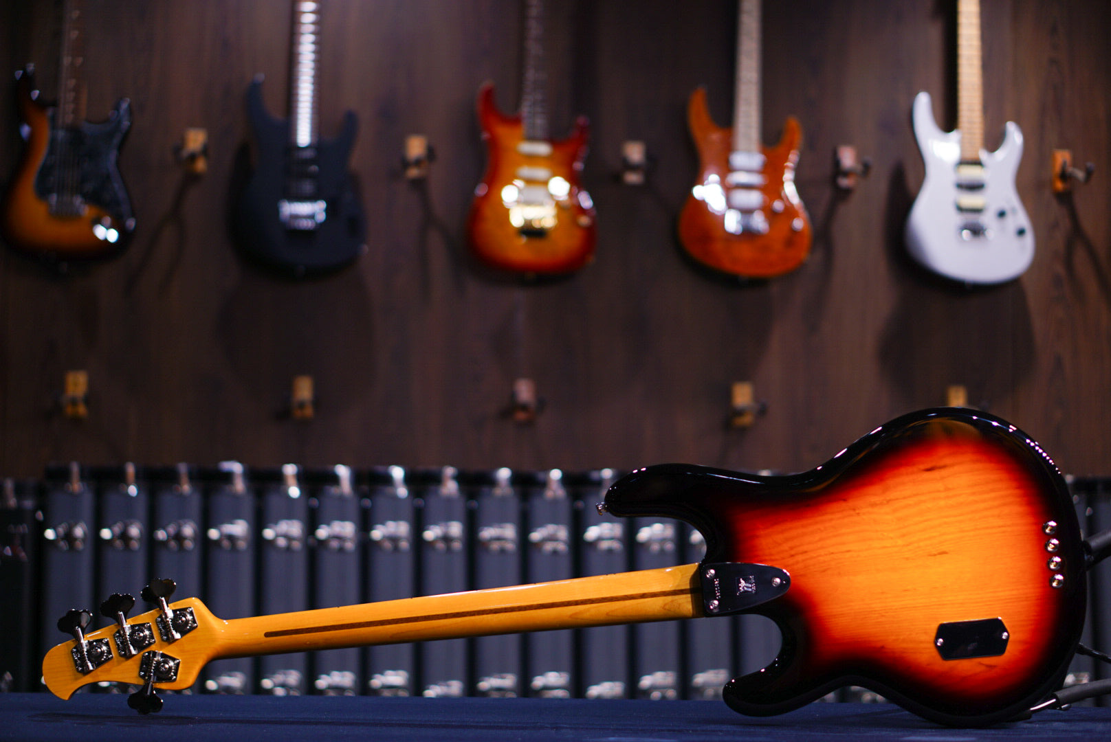 Ernie Ball Music Man Retro '70s StingRay 4 Bass Vintage Burst CB00481