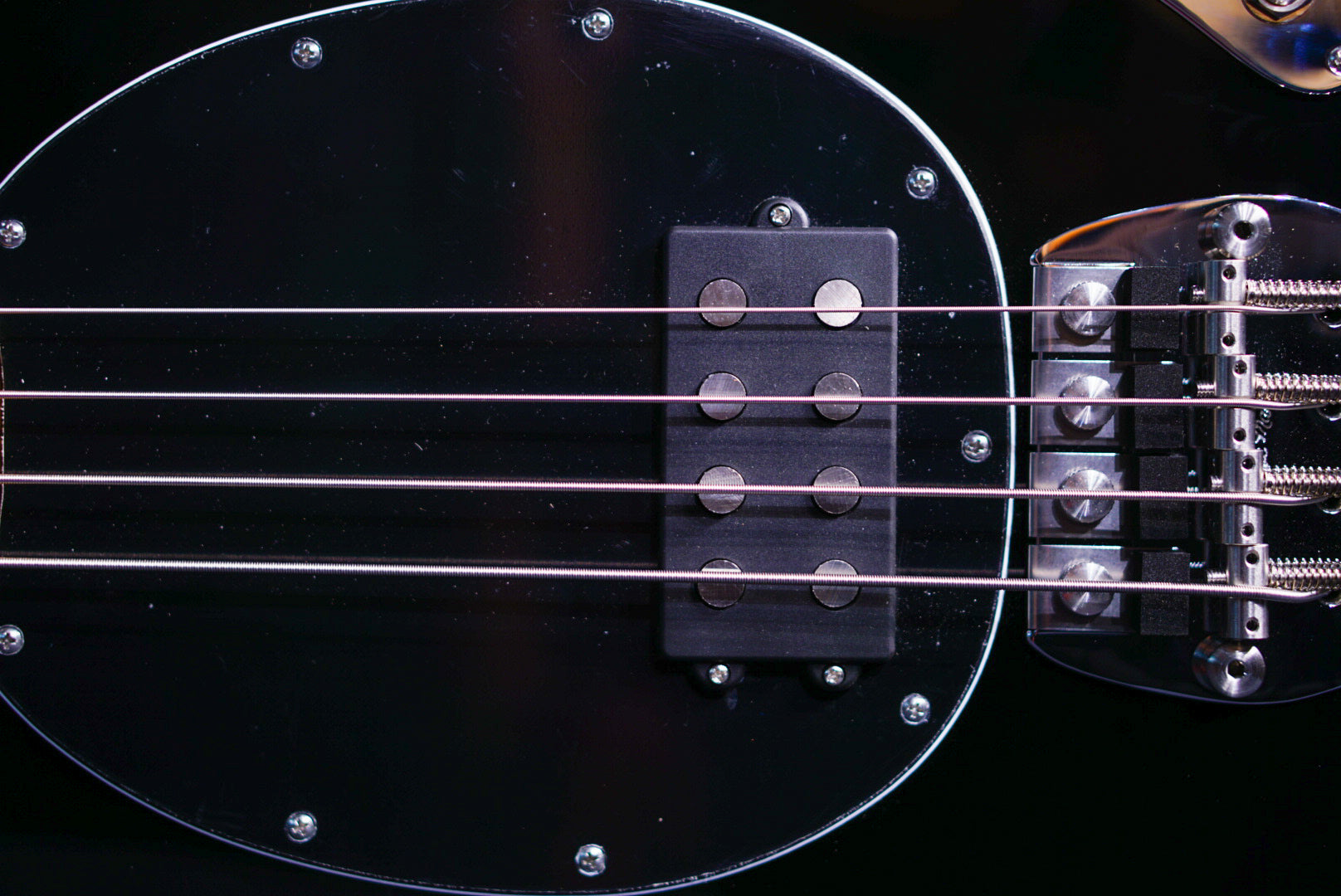 Ernie Ball Music Man Retro '70s StingRay Bass Black CB00624