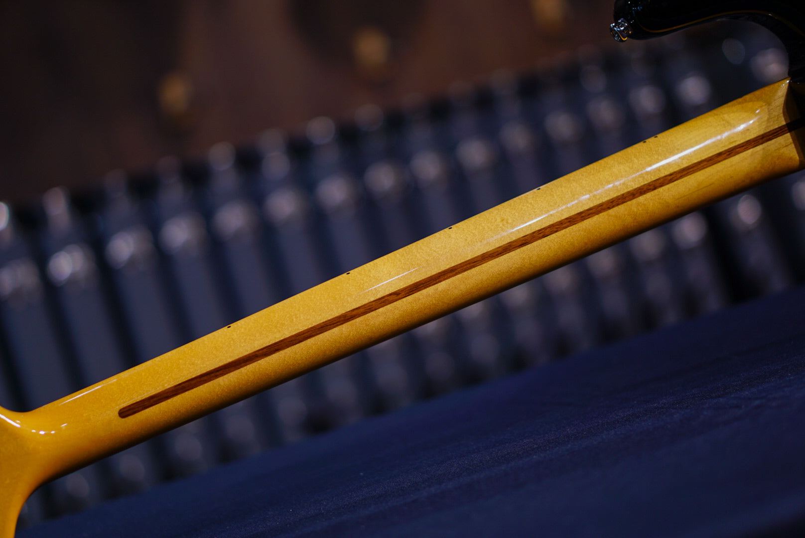 Ernie Ball Music Man Retro '70s StingRay Bass Black CB00624