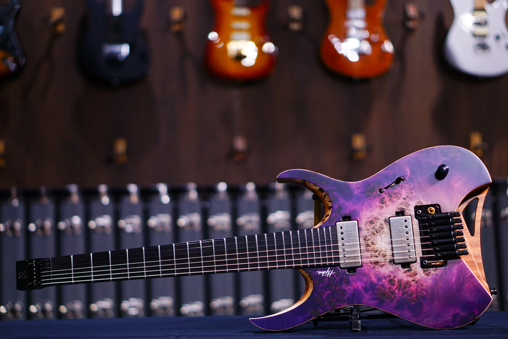 Mayones Hydra Elite Pro 7 trans natural fade purple blue burst out satine HF0000710