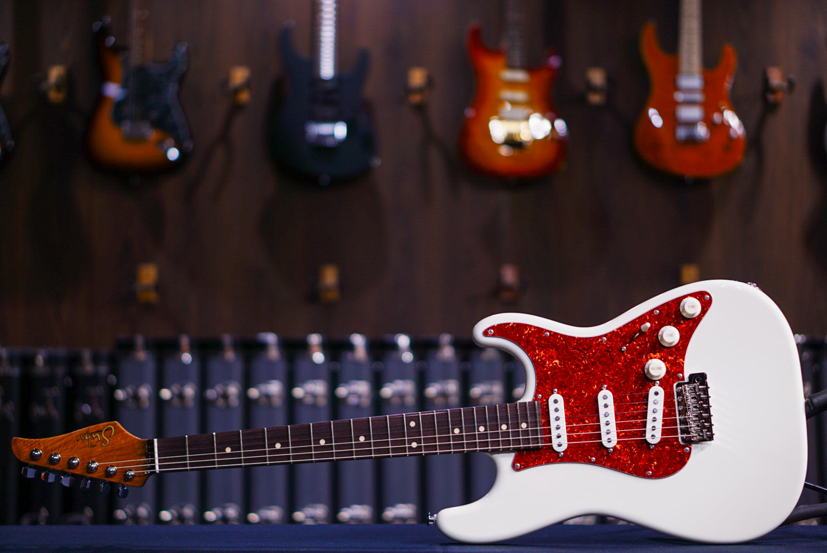 SUHR SCOTT HENDERSON SIGNATURE SERIES GUITAR OLYMPIC WHITE 79353