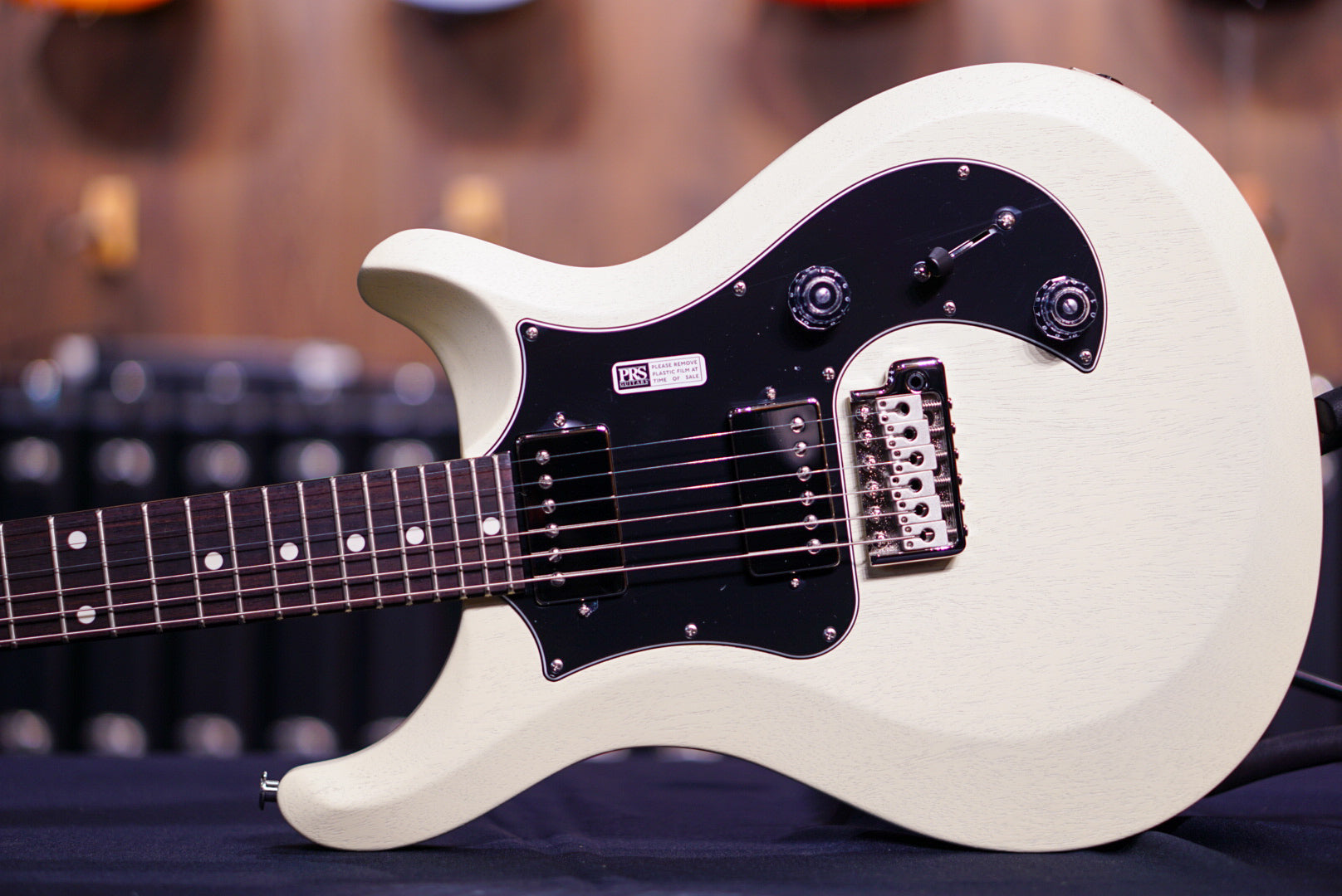 PRS S2 Standard 24 Antique White (Satin Nitro) S2066240 - HIENDGUITAR PRS GUITAR