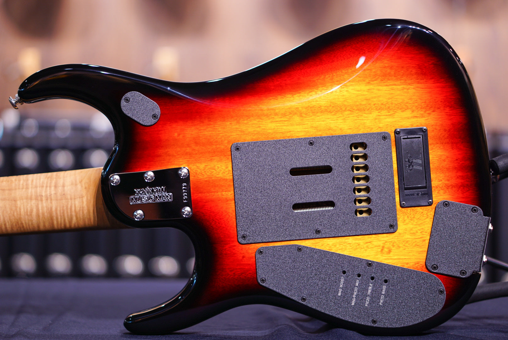 Ernie ball Musicman JP15 7 tiger eye quilt top F99779 - HIENDGUITAR Musicman GUITAR