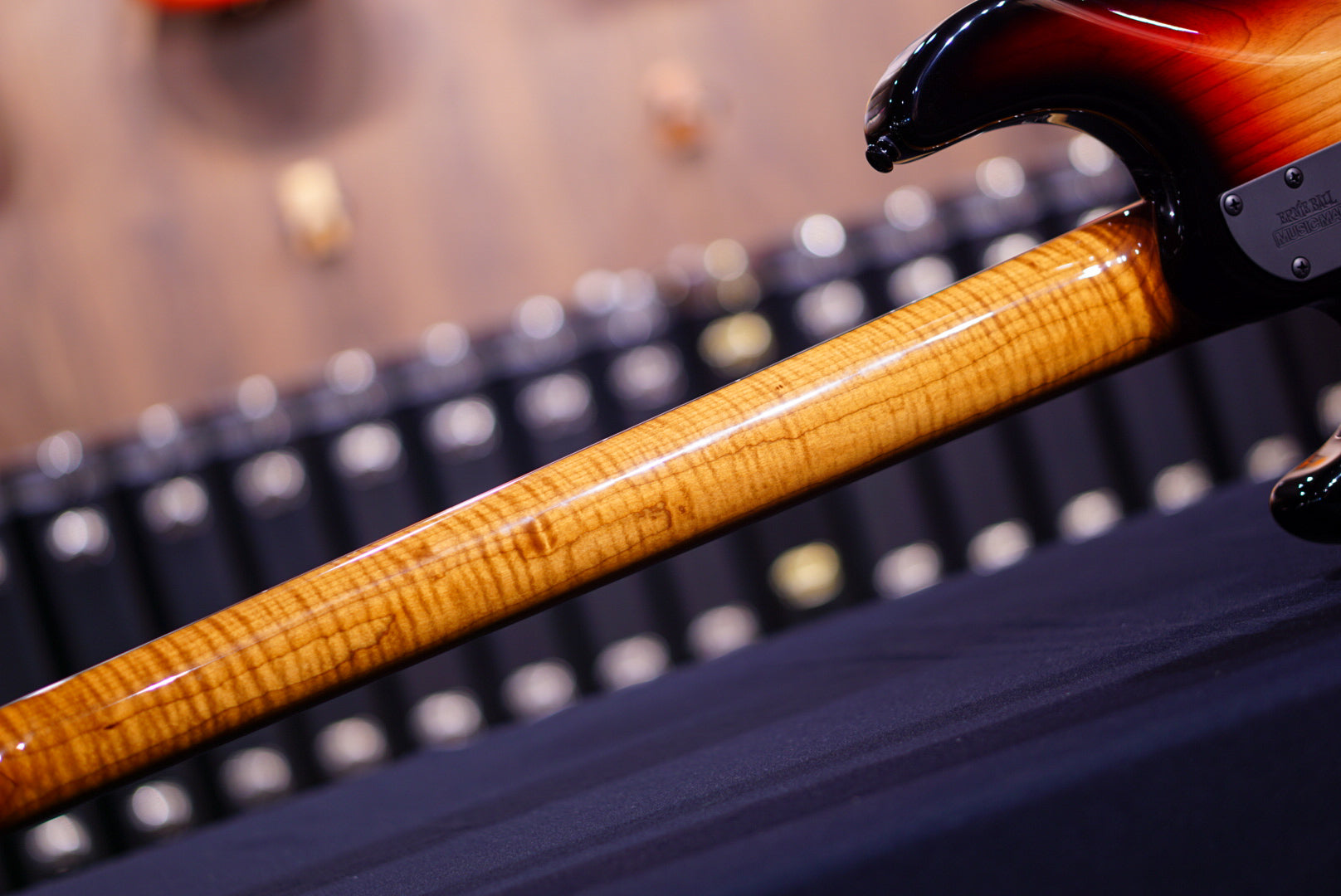 Ernie ball Musicman Stingray 5 35TH anniversary H spalted sunburst F99462 - HIENDGUITAR Musicman bass