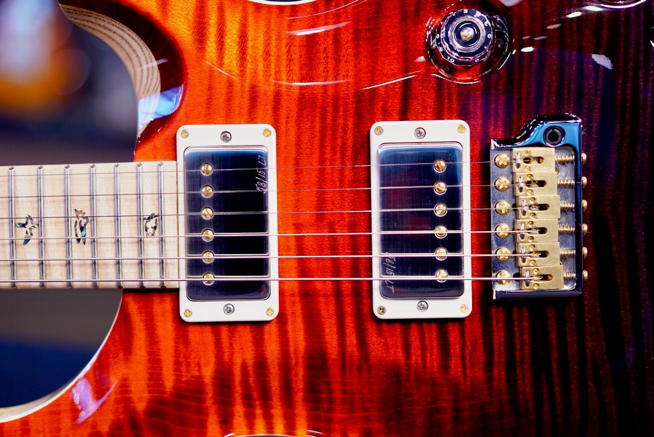 PRS Custom 24 Piezo Wood Library Artist Neck Fire Red / Gray Black Fade 0405764