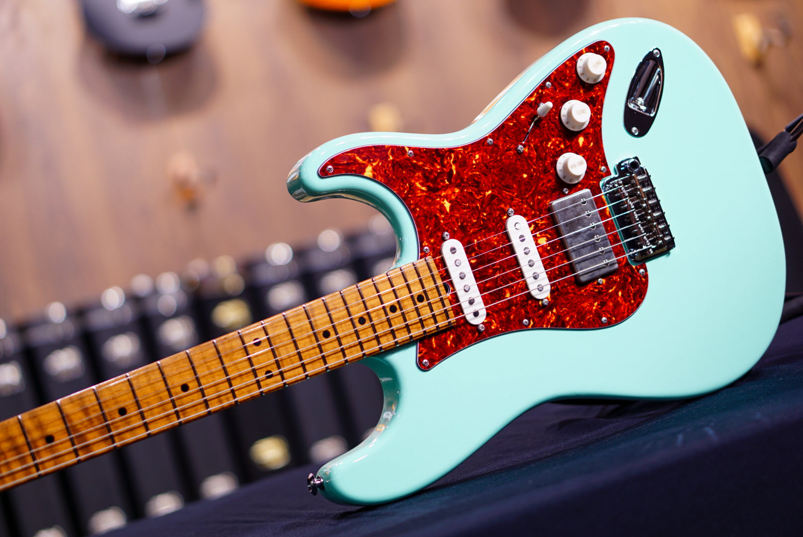 Suhr Classic custom antique surf green 77693 - HIENDGUITAR SUHR GUITAR