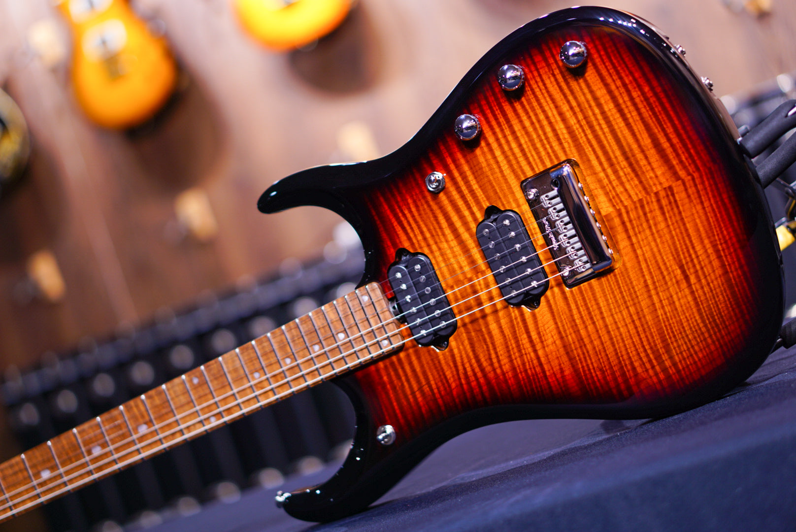 Ernieball Musicman JP15 tiger eye flame top H04966 - HIENDGUITAR Musicman GUITAR