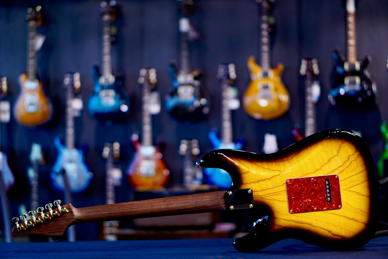 Suhr Classic S Custom 2 Tone Tobacco Sunburst Rosewood Neck & Gold Package 85893