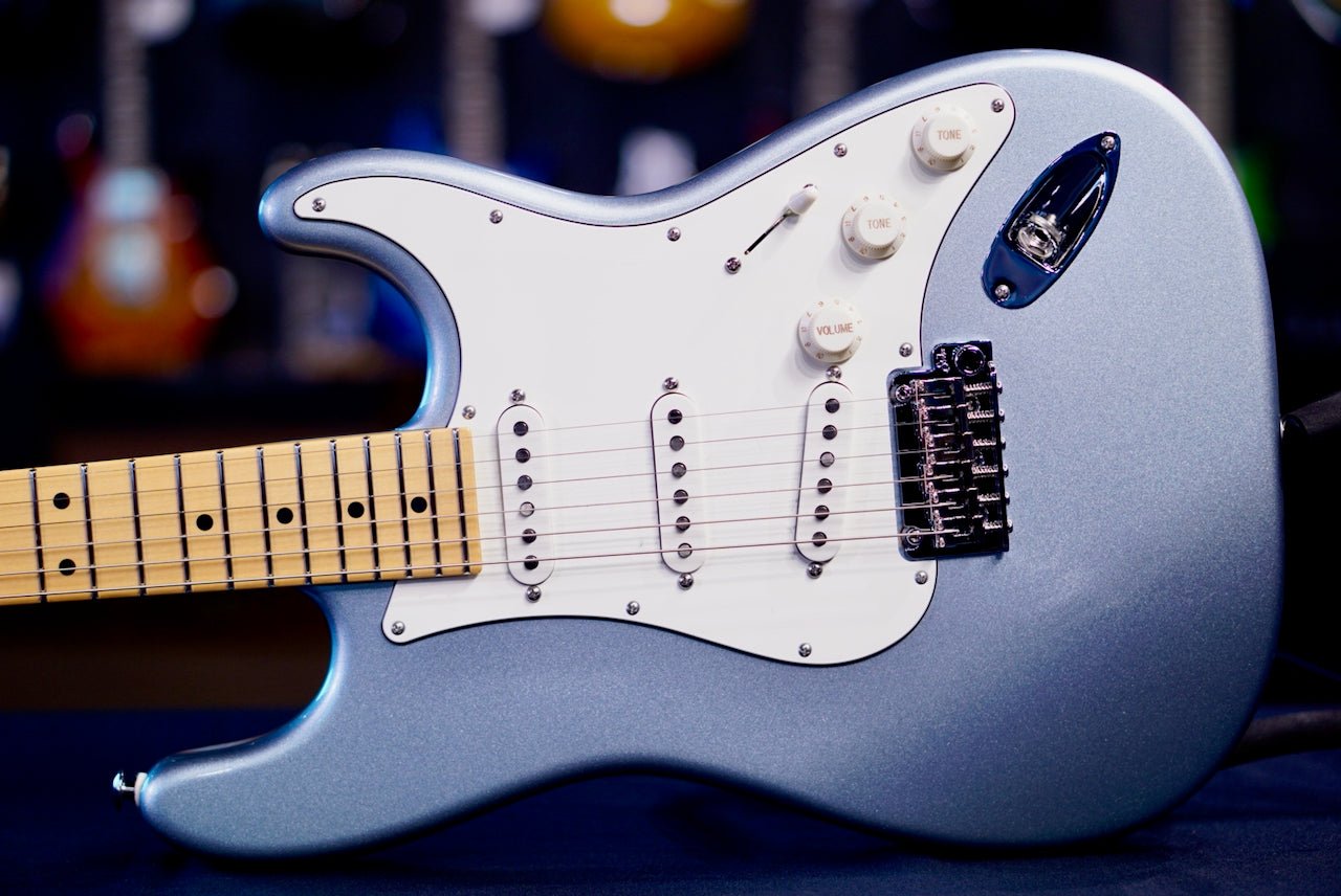 Suhr Limited Edition Classic S Ice Blue Metallic SSS Maple 84914