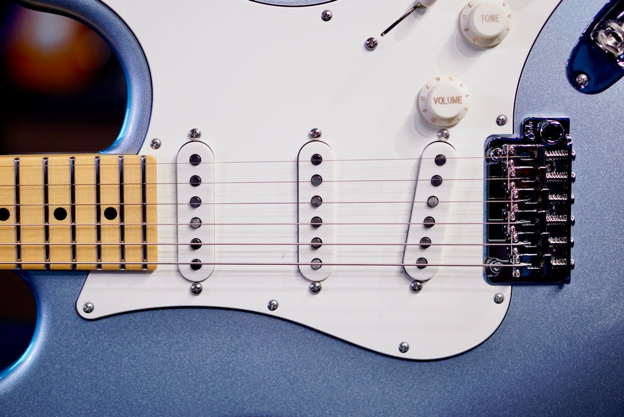 Suhr Limited Edition Classic S Ice Blue Metallic SSS Maple 84914