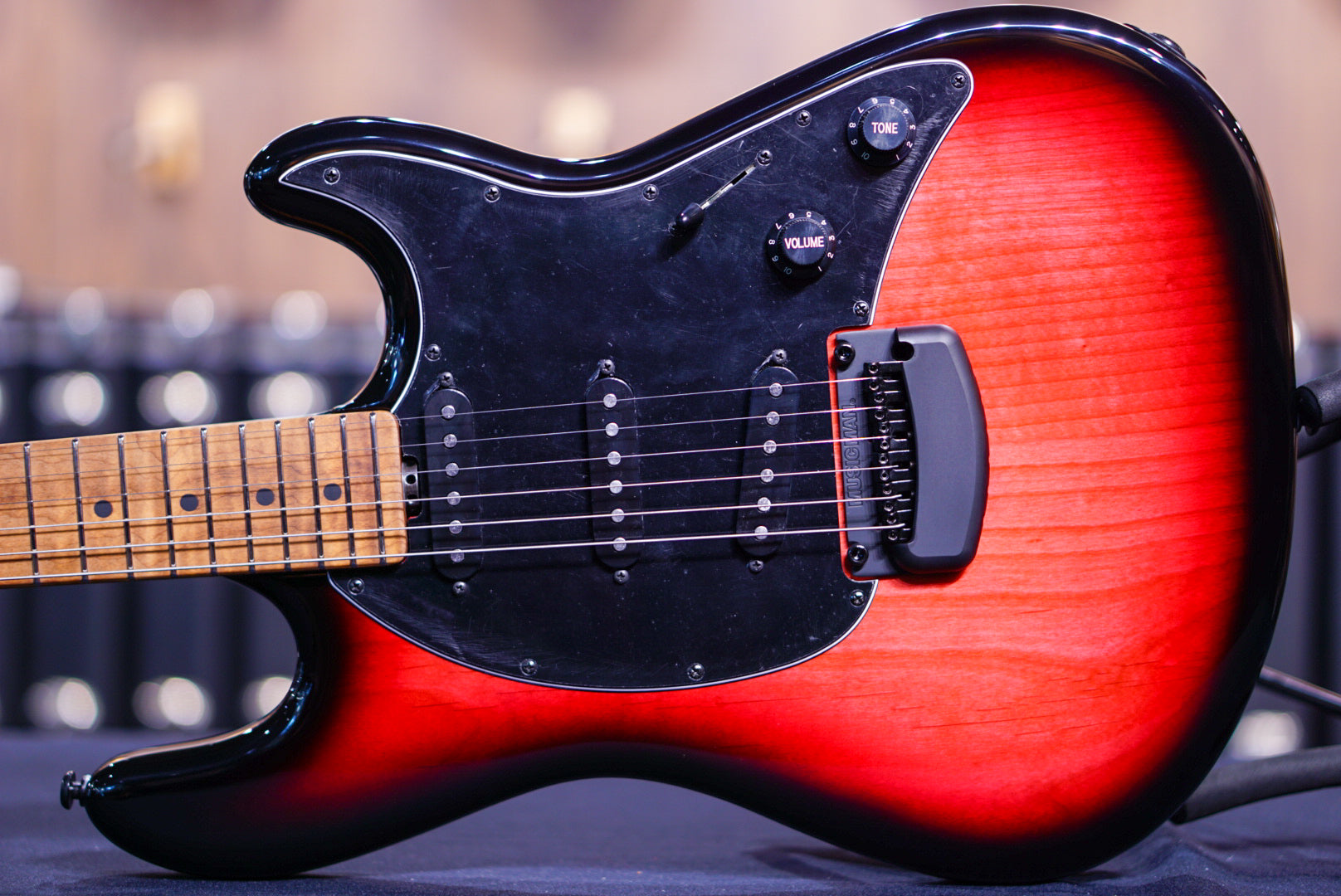 Ernie Ball Music Man cutlass HT SSS raspberry burst H04803 - HIENDGUITAR Musicman GUITAR