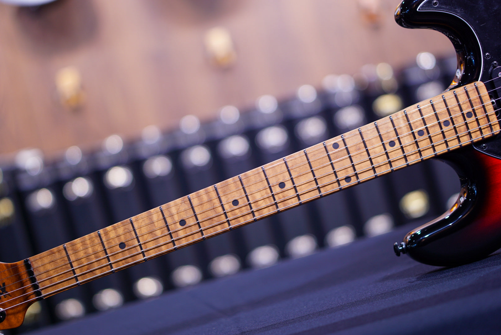 Ernie Ball Music Man cutlass HT SSS raspberry burst H04803 - HIENDGUITAR Musicman GUITAR