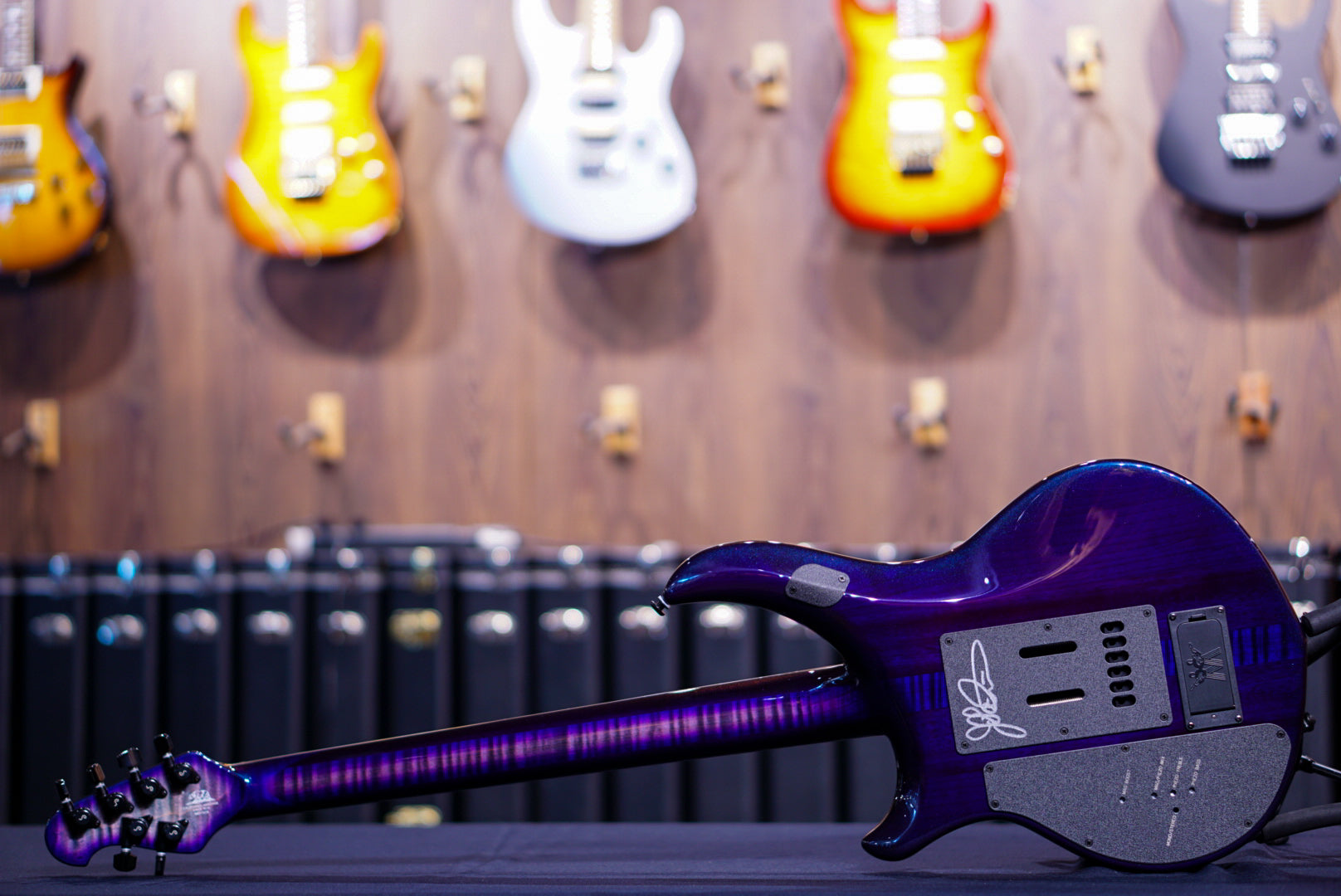 Ernie Ball Music Man John Petrucci Limited-edition Maple Top Majesty 6-string Crystal Amethyst M017074 - HIENDGUITAR Musicman GUITAR