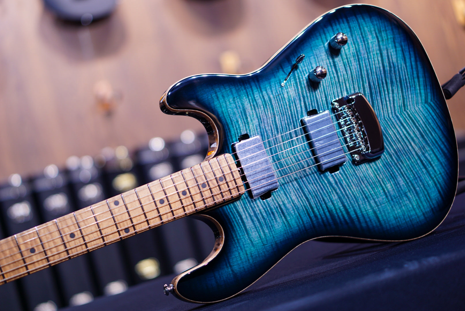 Ernie Ball Music Man sabre HT yucatan blue H04252 - HIENDGUITAR Musicman GUITAR