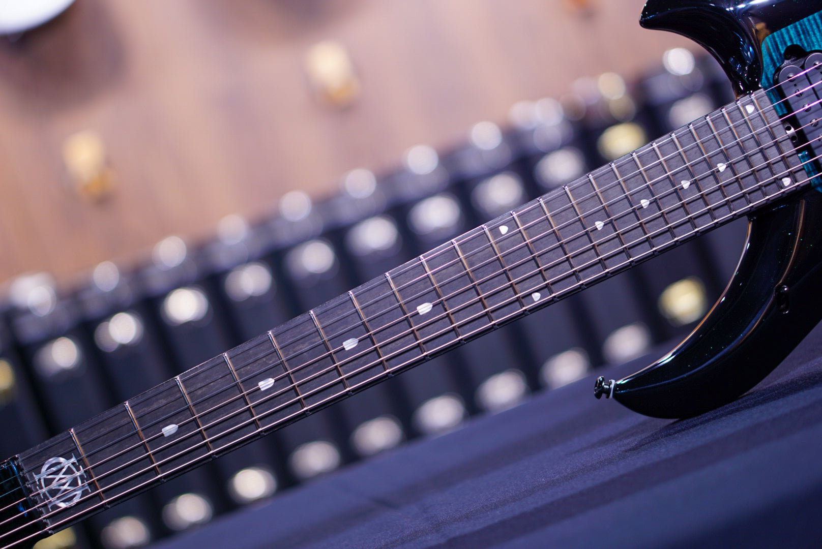 Ernieball Musicman Majesty 7 emerald sky M017095 - HIENDGUITAR Musicman GUITAR