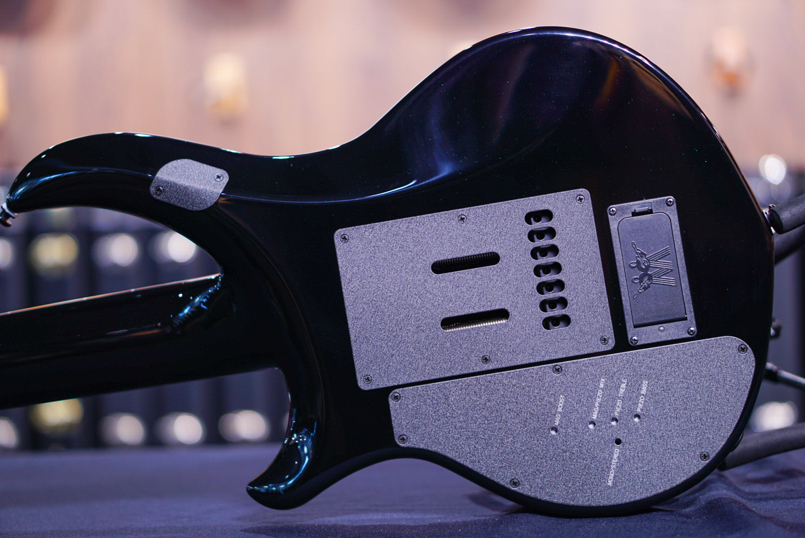 Ernieball Musicman Majesty 7 emerald sky M017095 - HIENDGUITAR Musicman GUITAR