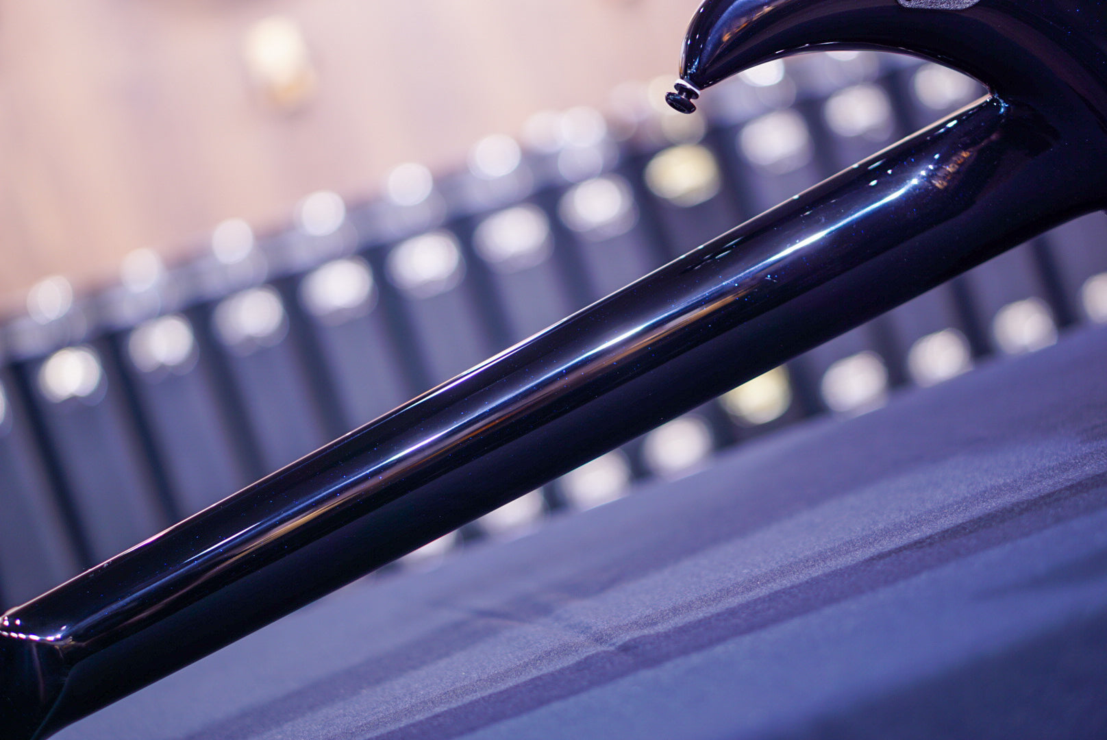 Ernieball Musicman Majesty 7 okelani blue M017077 - HIENDGUITAR Musicman GUITAR