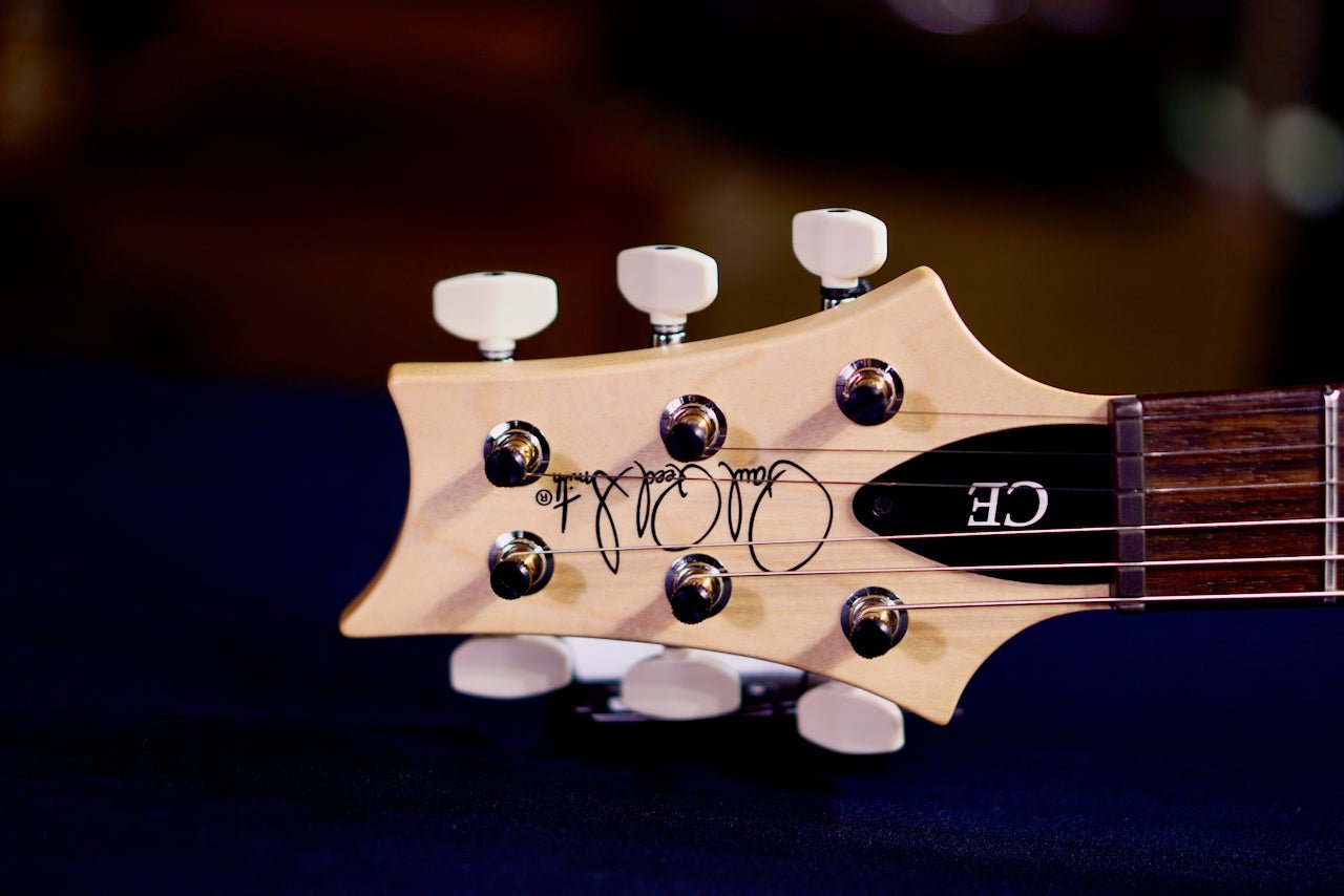 PRS CE 22 Limited Edition Carroll Blue 0407670