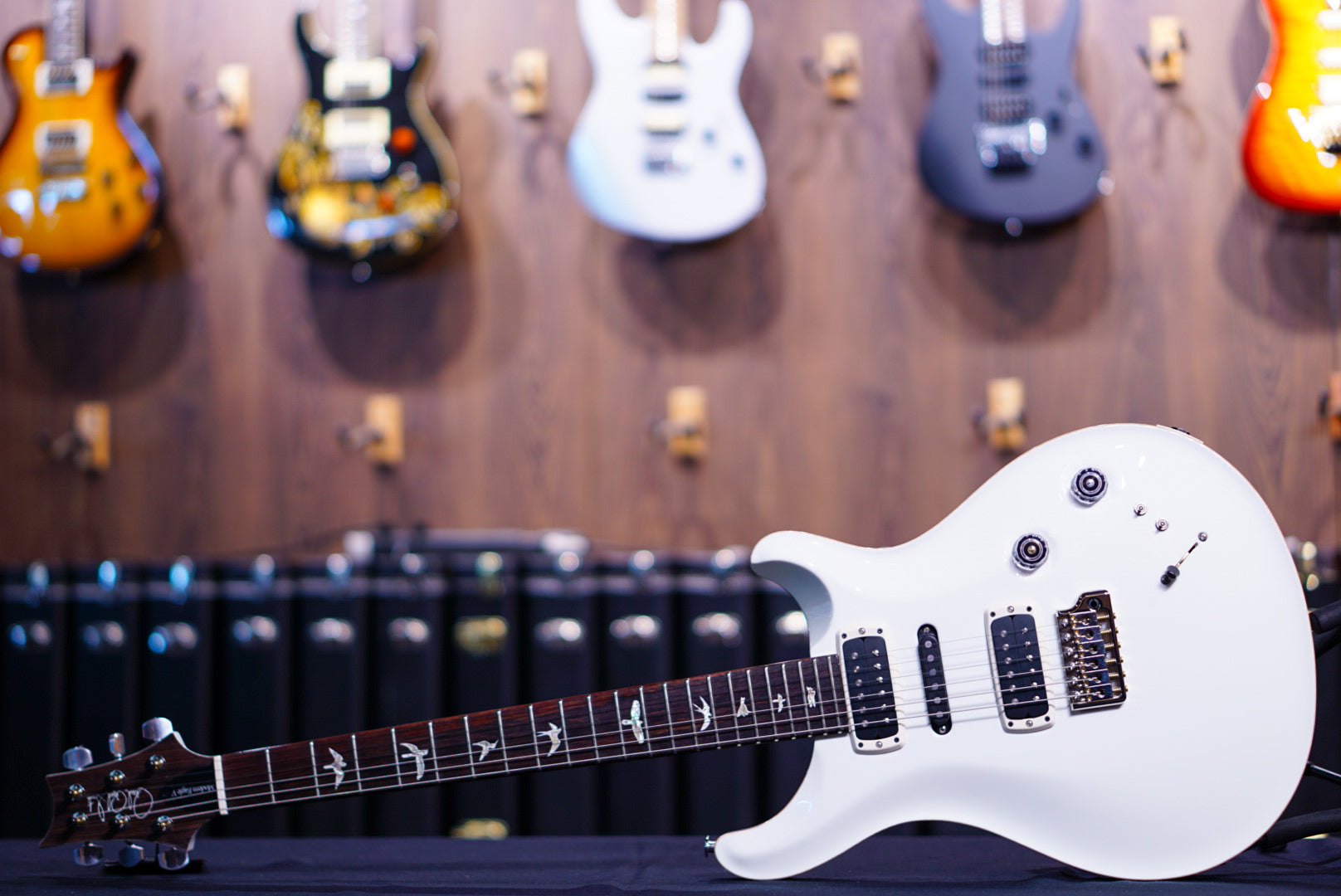 PRS Modern eagle V antique white 0361106 - HIENDGUITAR PRS GUITAR