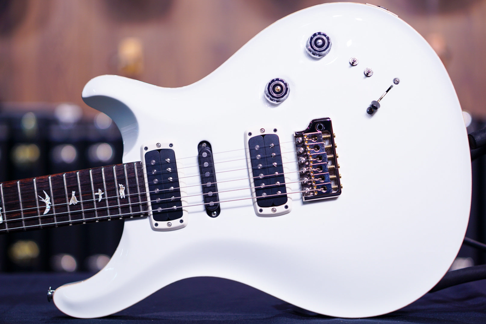 PRS Modern eagle V antique white 0361106 - HIENDGUITAR PRS GUITAR