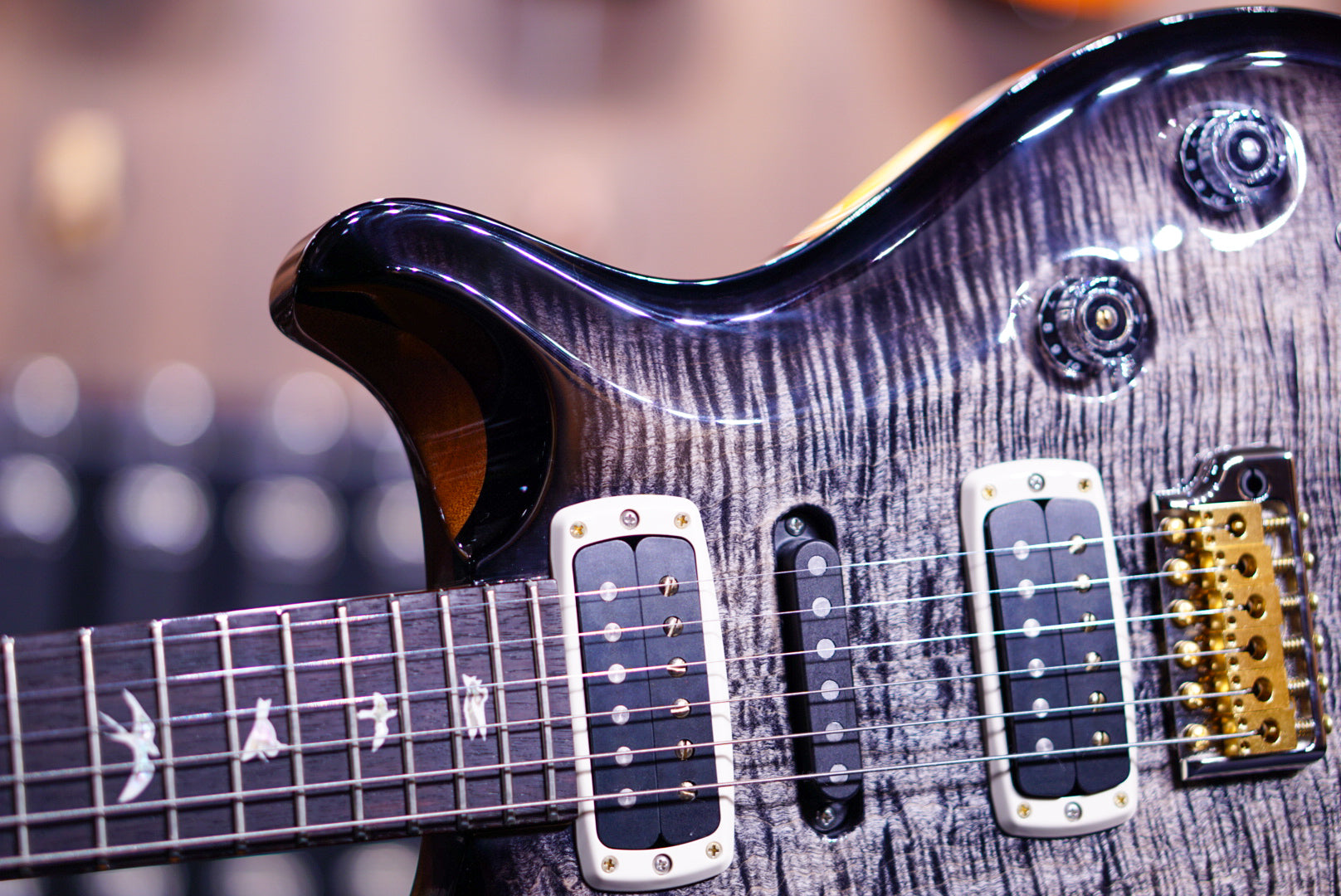 PRS Modern eagle V charcoal burst 10 TOP 0360330 - HIENDGUITAR PRS GUITAR