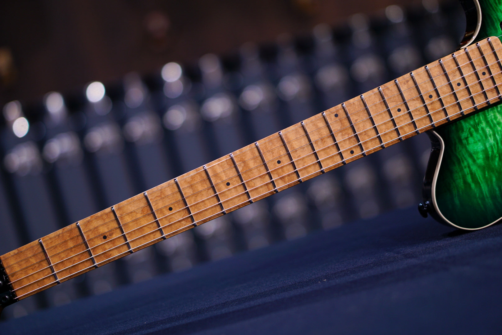 Ernie Ball Music man Axis matcha Quilt H07336