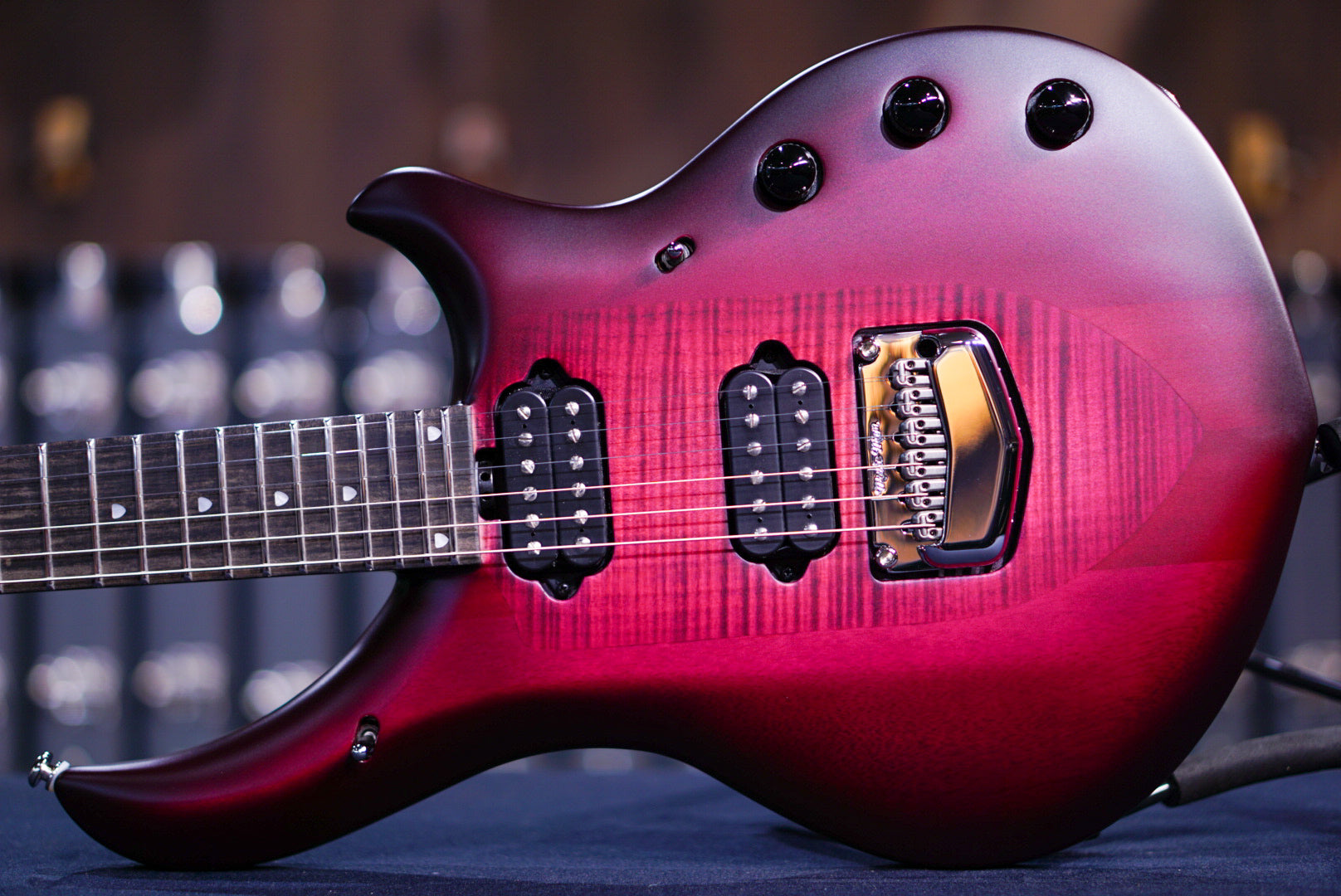 Ernie Ball Music Man MAJESTY 6 AMARANTH RED M018384