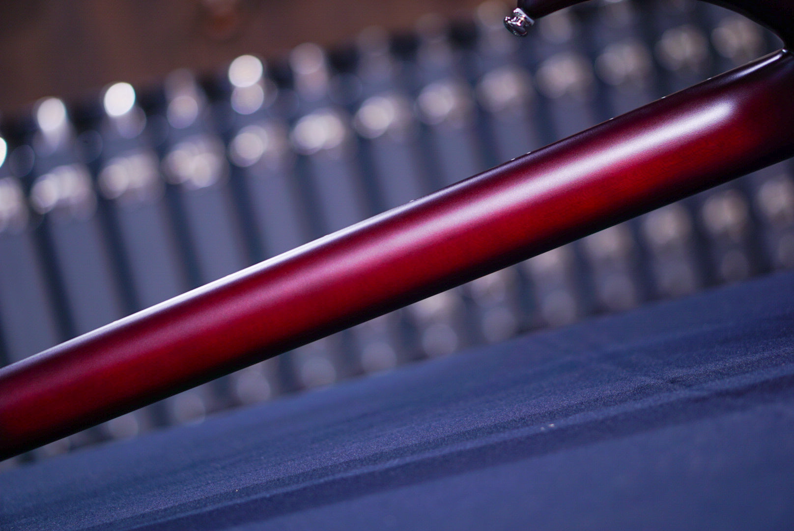 Ernie Ball Music Man MAJESTY 6 AMARANTH RED M018384