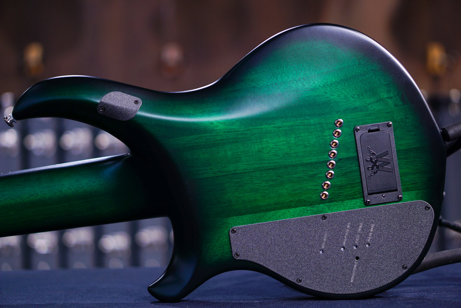 Ernie Ball Music Man MAJESTY 8 GRAVITY GREEN M018173