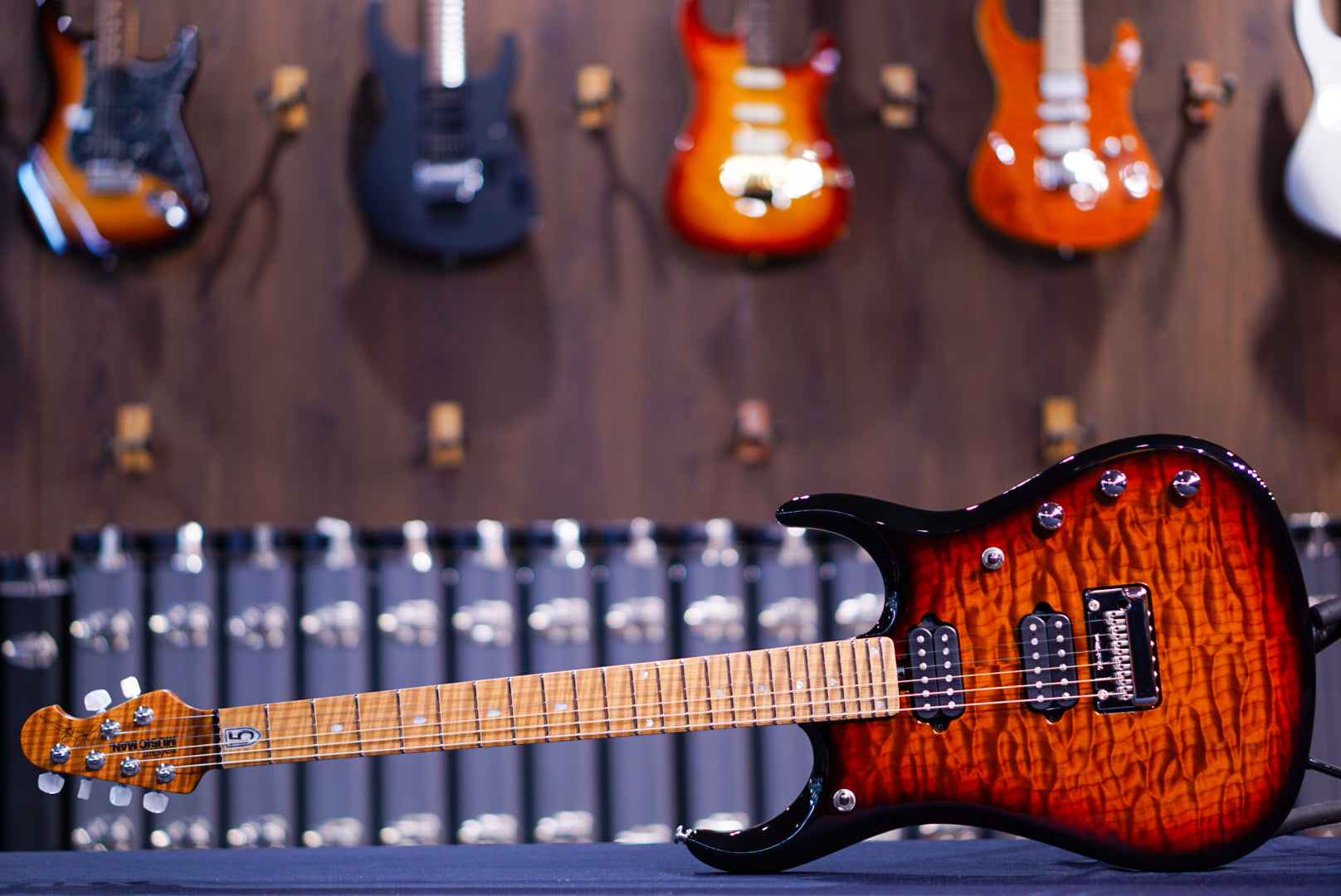 Ernie Ball Music Man JP 15 6 STRING TIGER EYE QUILT TOP H06513