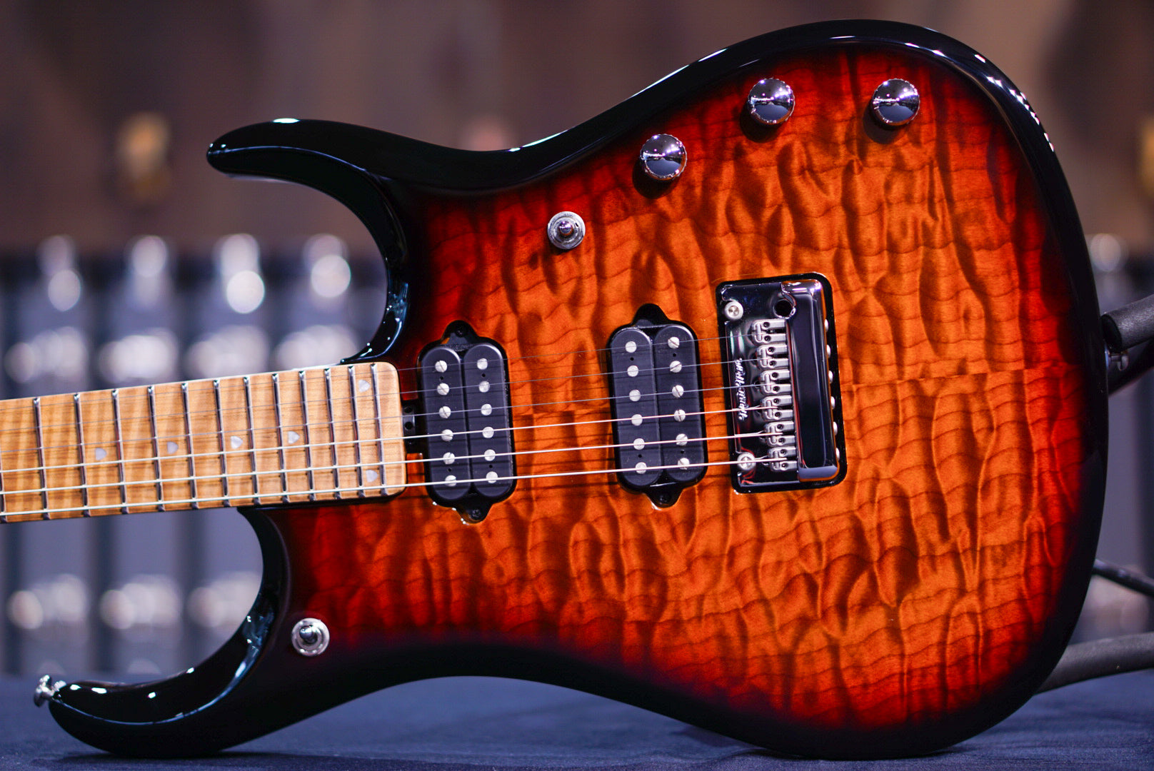 Ernie Ball Music Man JP 15 6 STRING TIGER EYE QUILT TOP H06513