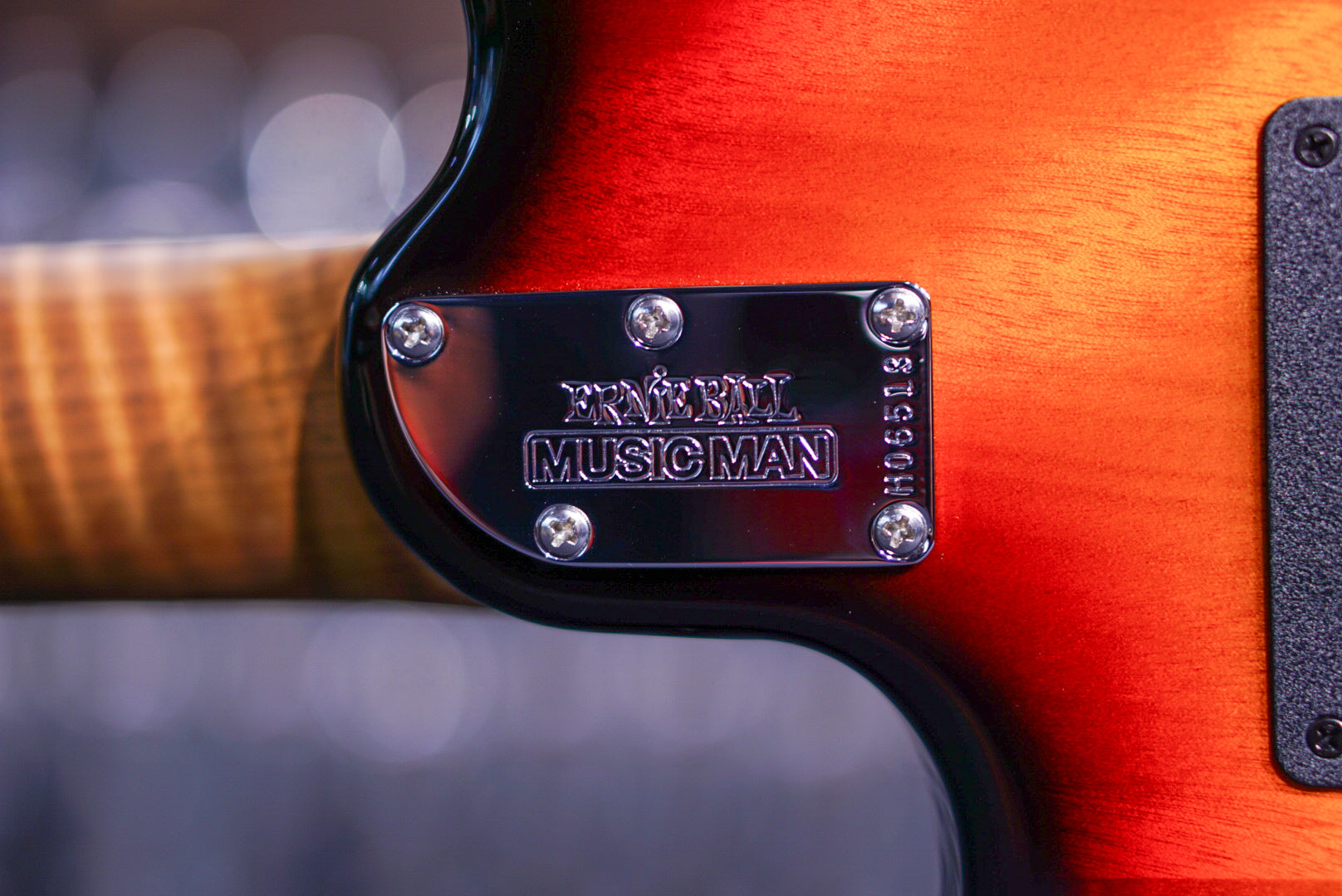 Ernie Ball Music Man JP 15 6 STRING TIGER EYE QUILT TOP H06513